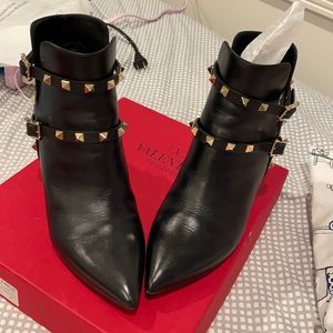 Velentino rockstud buckle bootie